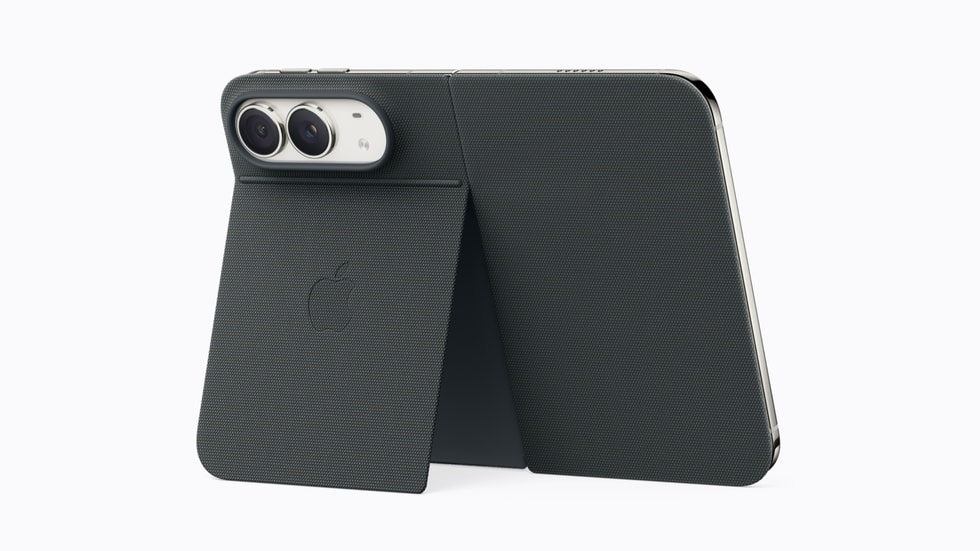 iPhone Duo와 네이비 블루 Folio 액세서리