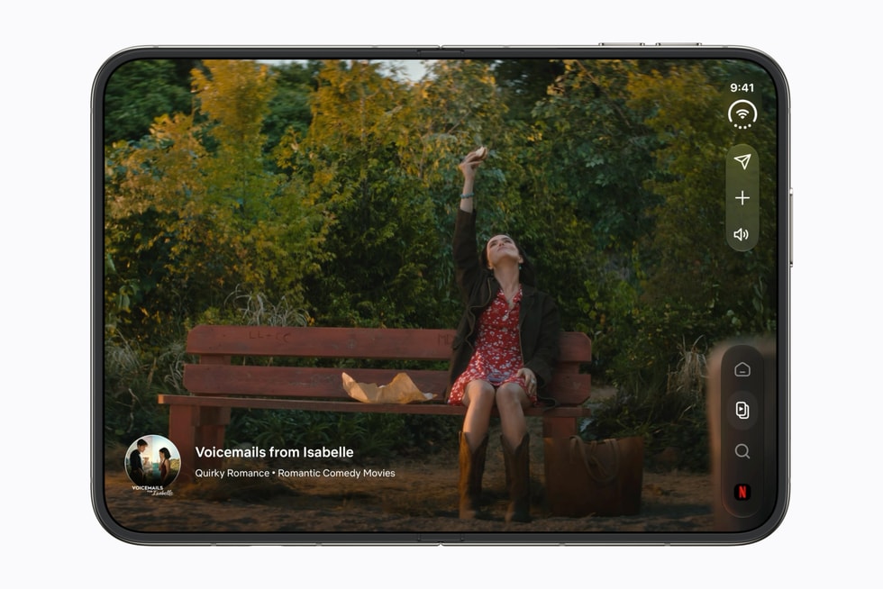 iPhone Duo 내부 대화면에서 실행한 Netflix 앱