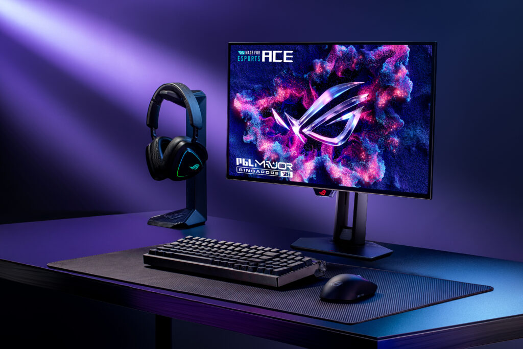 ROG Swift OLED PG259QWS Ace e스포츠 데스크 구성