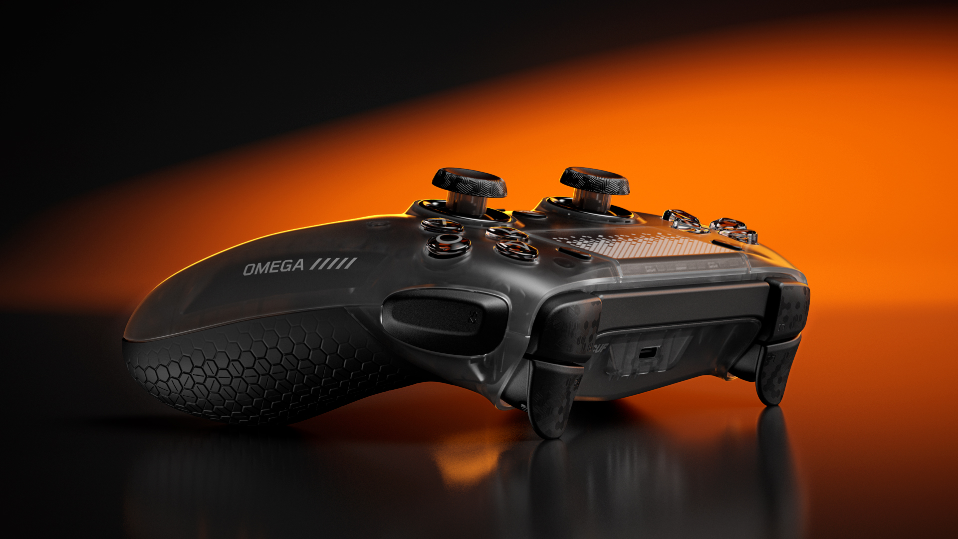검은색 SCUF Omega Controller의 전면과 Mechanical Button을 가까이 보여 주는 공식 Press Image