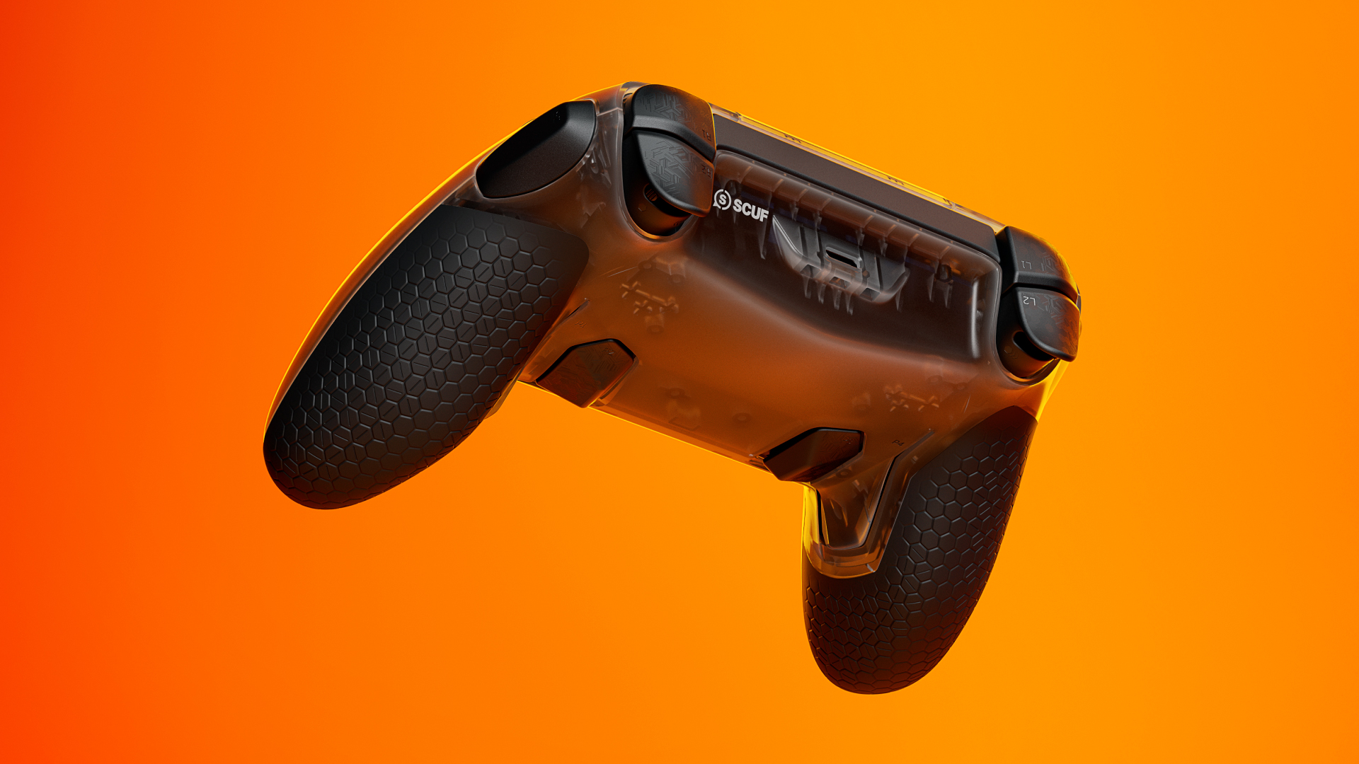 주황색과 검은색 SCUF Omega 후면의 Rear Paddle 네 개와 Performance Grip을 보여 주는 공식 Press Image