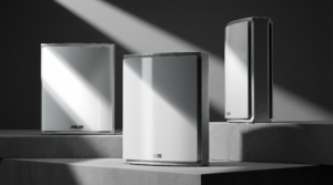 흰색 본체와 금속빛 상단을 갖춘 ASUS ZenWiFi BN12 WiFi 8 메시 공유기