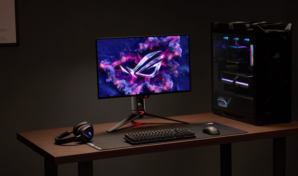 ROG Swift OLED PG27UCWM과 PG32UCWM 모니터를 사용 중인 게이밍 데스크